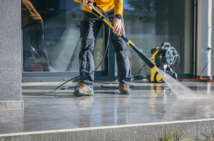 How to price pressure washing jobs